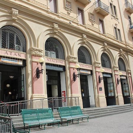 Nel Cuore Del Vomero Apartament Napoli Bagian luar foto