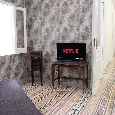 Nel Cuore Del Vomero Apartament Napoli Bagian luar foto