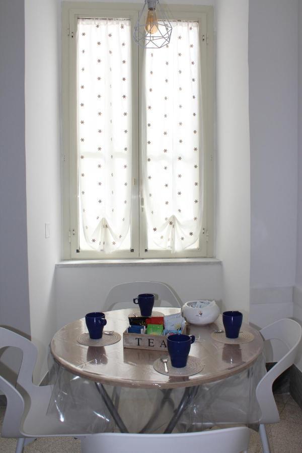 Nel Cuore Del Vomero Apartament Napoli Bagian luar foto