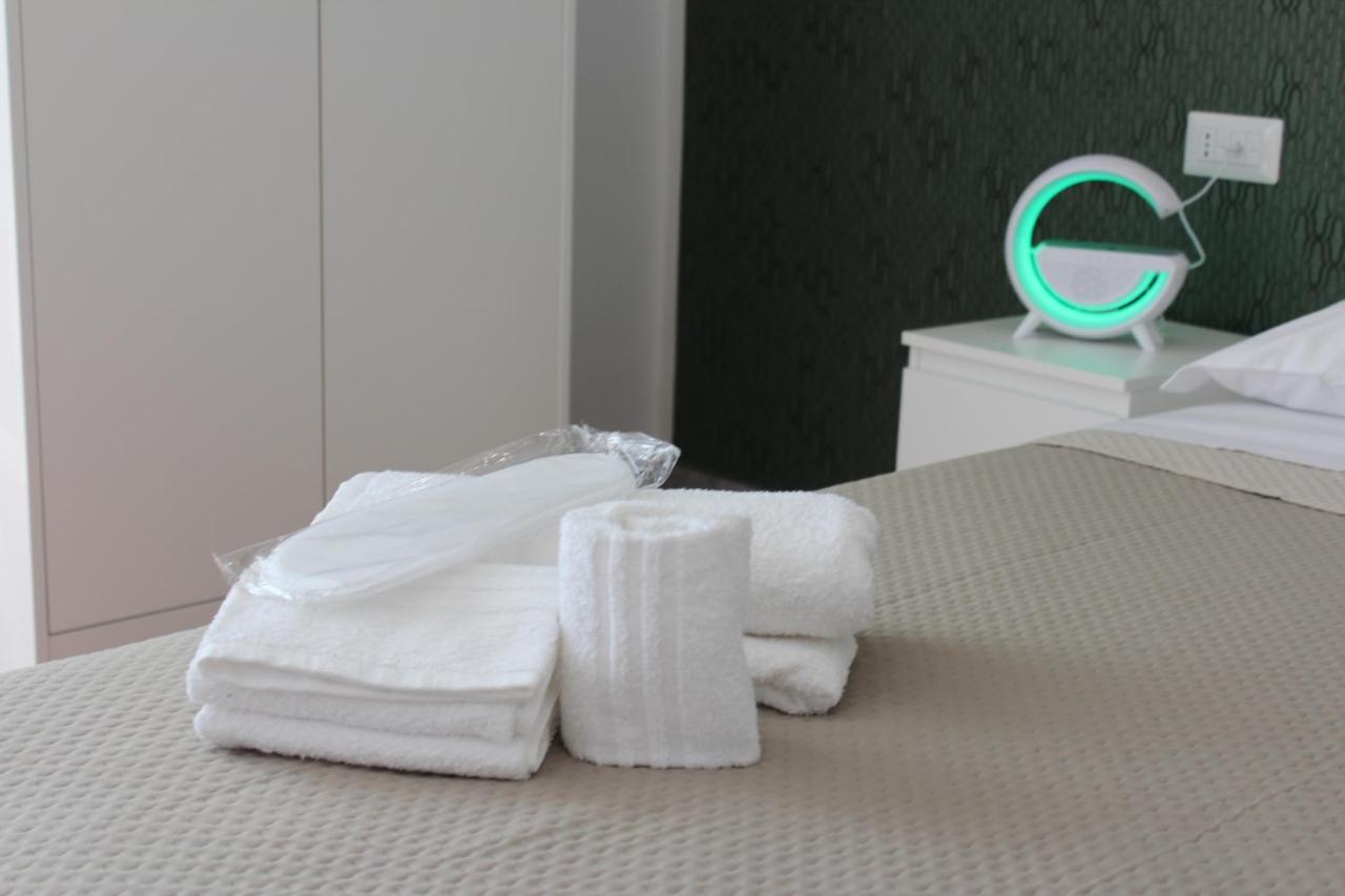 Nel Cuore Del Vomero Apartament Napoli Bagian luar foto