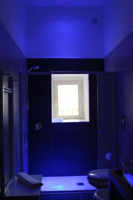 Nel Cuore Del Vomero Apartament Napoli Bagian luar foto