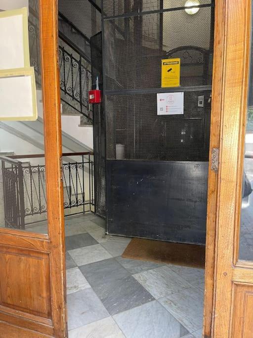 Nel Cuore Del Vomero Apartament Napoli Bagian luar foto
