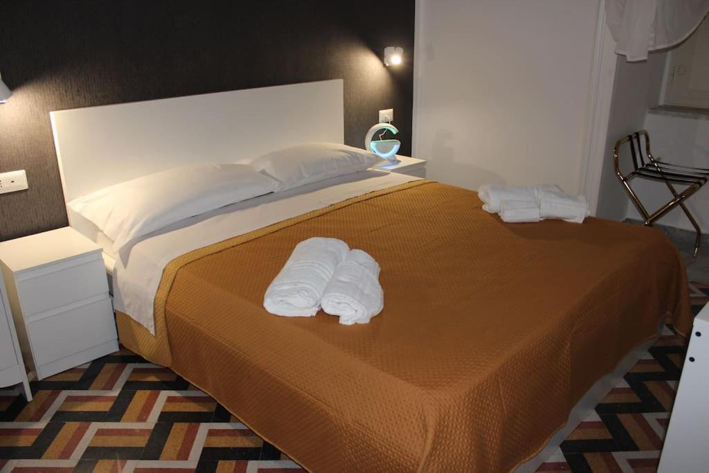 Nel Cuore Del Vomero Apartament Napoli Bagian luar foto