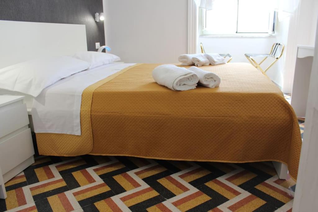 Nel Cuore Del Vomero Apartament Napoli Bagian luar foto