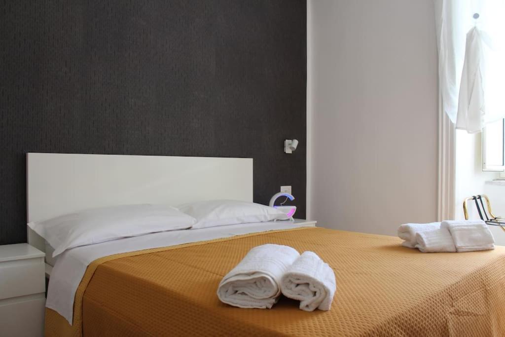 Nel Cuore Del Vomero Apartament Napoli Bagian luar foto