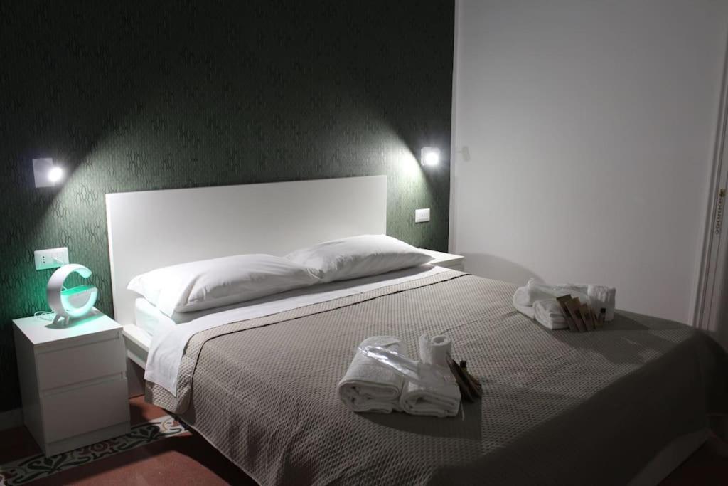 Nel Cuore Del Vomero Apartament Napoli Bagian luar foto