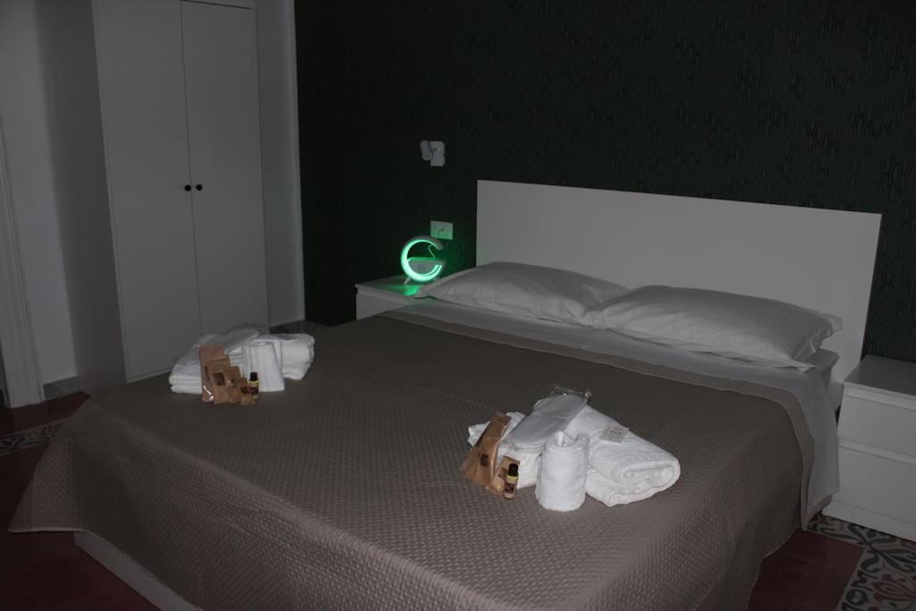 Nel Cuore Del Vomero Apartament Napoli Bagian luar foto