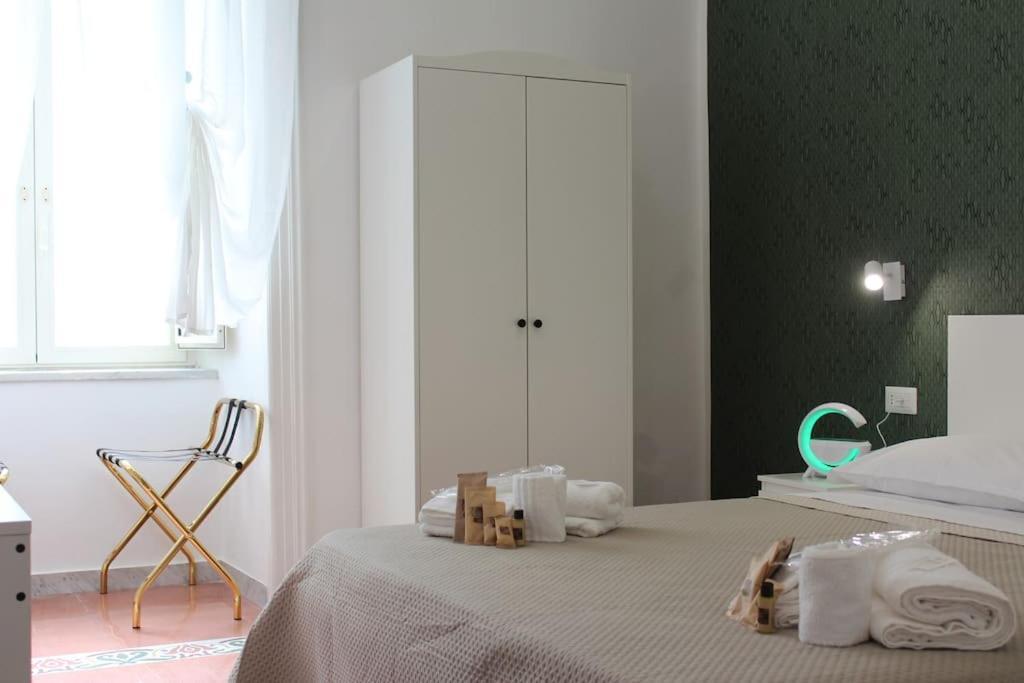 Nel Cuore Del Vomero Apartament Napoli Bagian luar foto