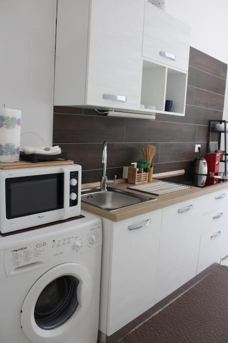 Nel Cuore Del Vomero Apartament Napoli Bagian luar foto